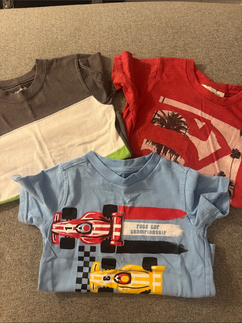 5/$15- 3t shirt bundle